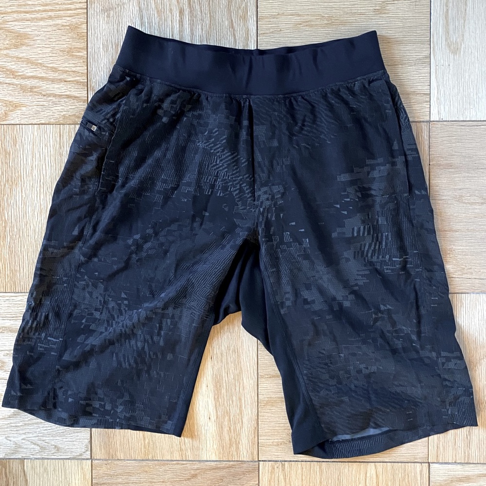 Lululemon T.H.E. Short 11” Linerless (Like New)
